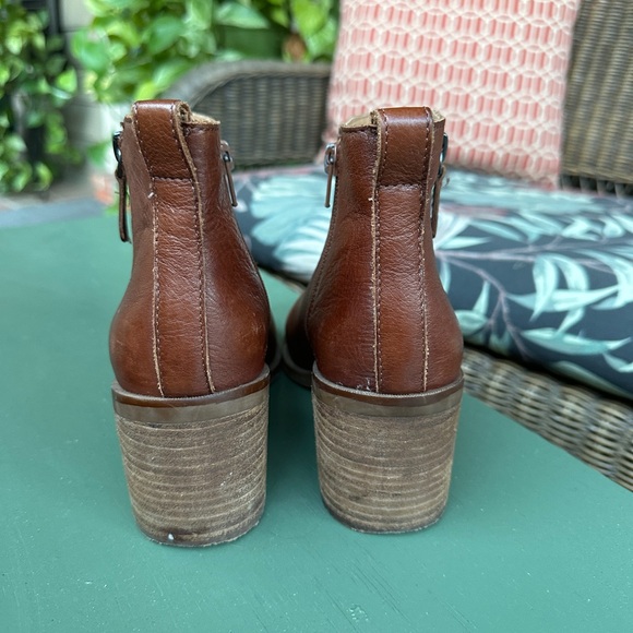 Crown Vintage Ankle Boots Brown Leather with Stacked Heel and Side Zipper 7M - Picture 7 of 7